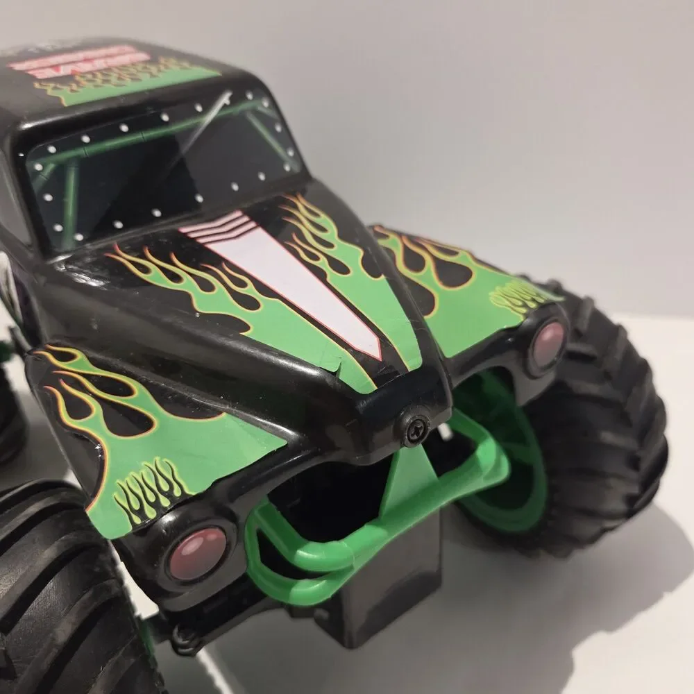 Monster Jam Spin Master Grave Digger RC Truck BKT Tires No Remote 66801